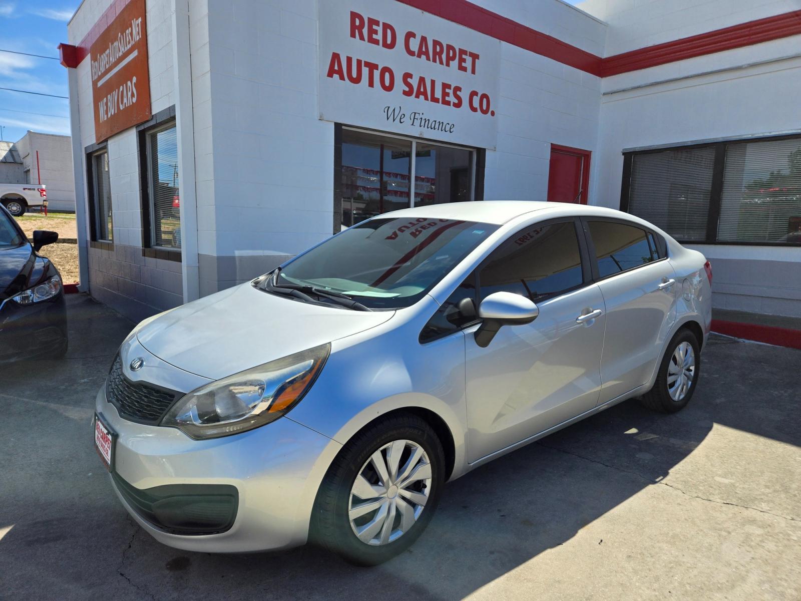 2014 Kia Rio (KNADM4A30E6) with an 1.6L I4 F DOHC 16V engine, Manual Transmission transmission, located at 503 West Court, Seguin, TX, 78155, (830) 379-3373, 29.568621, -97.969803 - Photo #0